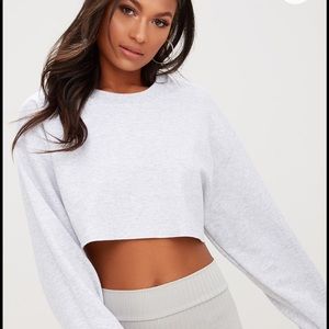 Prettyl little thing cropped crewneck grey